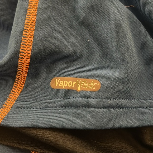 North face Men’s quarter zip - size large - Picture 3 of 4